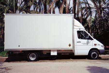 Mercedes-411 alquiler camión mercedes